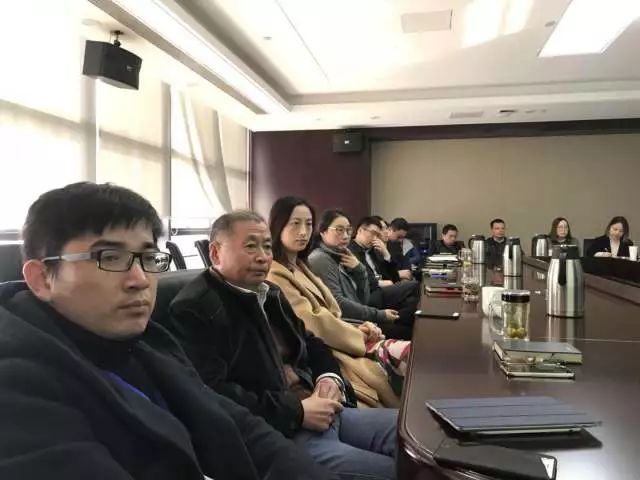 登高望远，勇于变革-耀盛集团召开学习十九大报告研讨会