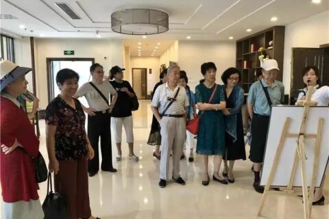 中共苏州市委老干部局退休领导访问和城养老·有伴社区